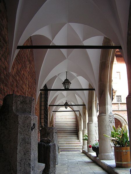 Gotiska korsgången och s. k. professortrappsteg i Collegium Maius